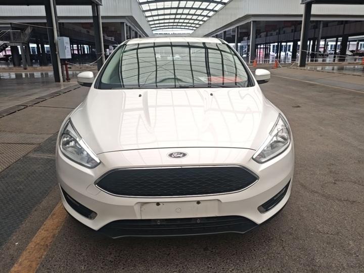 Focus 2018 Hatchback Classic EcoBoost 180 AT Elite photo 2