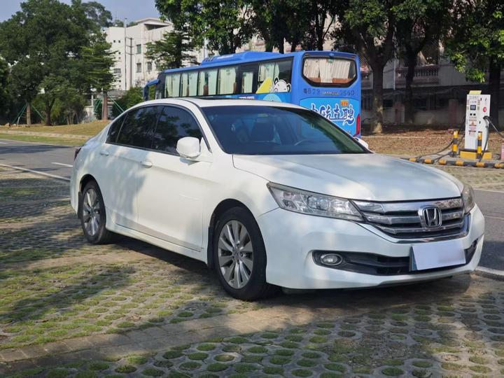 Accord 2014 2.4L EX Luxury photo 3