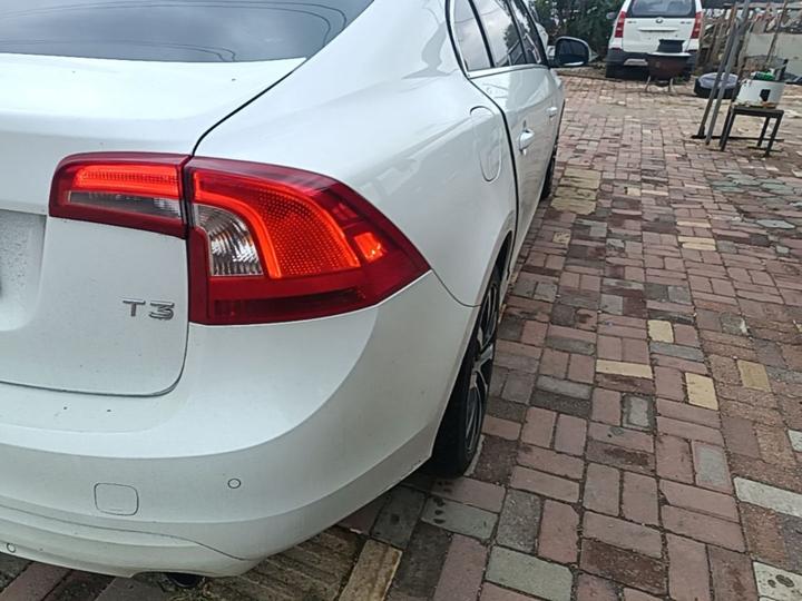S60 2018 S60L T3 Progressive photo 7