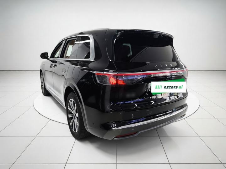 HIMA AITO M8 2025 EV Max+ 6-Seater AWD 192-Line LiDAR photo 4