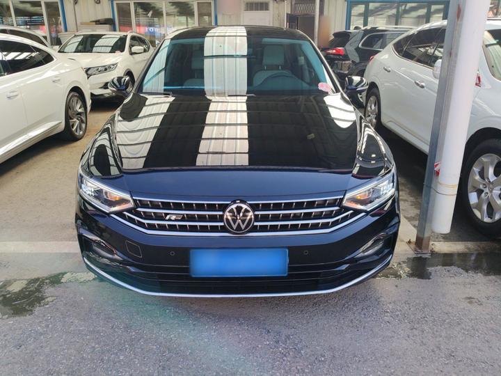 Magotan 2025 Facelift 330TSI DSG Luxury photo 2
