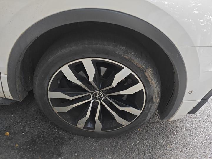 Tiguan L 2021 330TSI AT RWD R-Line photo 8