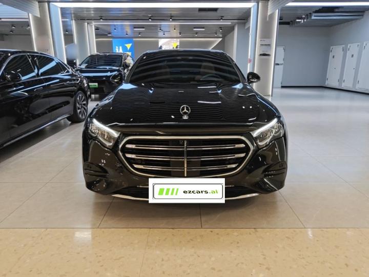 E-Class EV 2024 E 350 e L PHEV photo 2