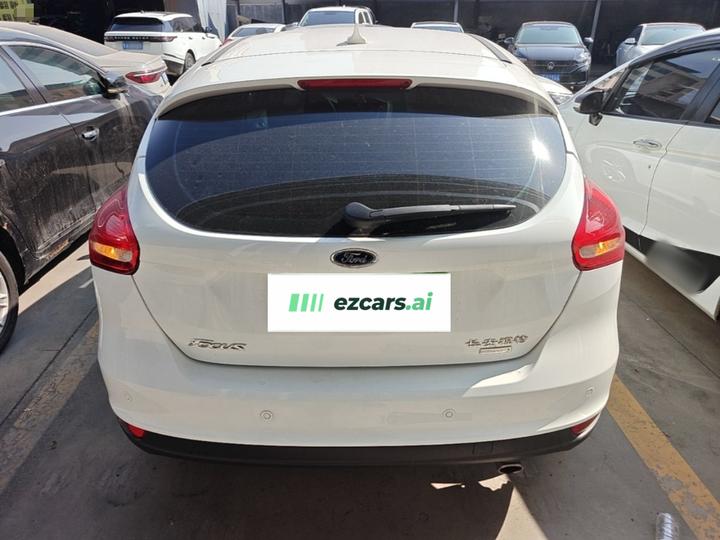 Focus 2017 Hatchback EcoBoost 180 AT Elite photo 3