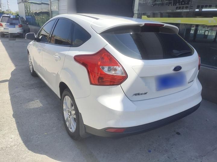 Focus 2012 Hatchback 1.6L AT Comfort photo 4