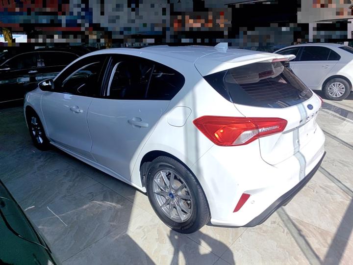 Focus 2020 Hatchback EcoBoost 180 AT photo 4