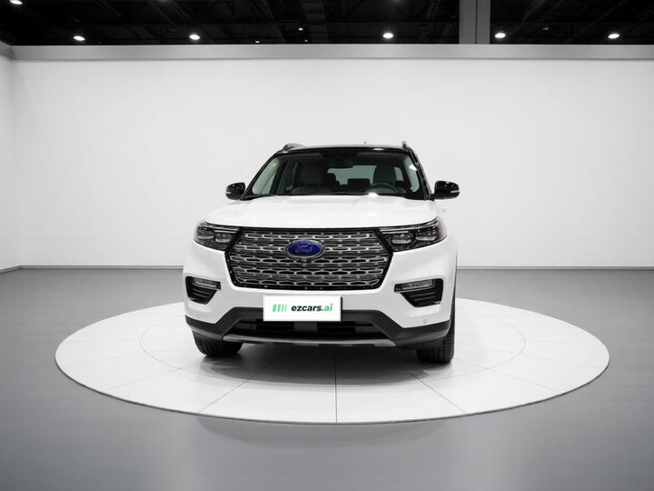 Explorer 2020 EcoBoost 285 AWD Titanium 6-Seater photo 2