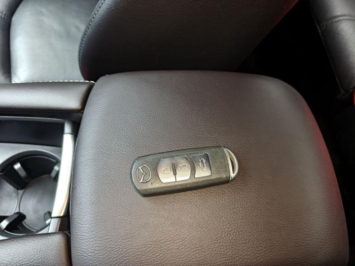 3 Axela 2017 Sedan 2.0L AT Premium China V photo 8