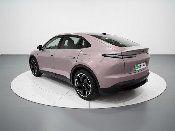 L60 2025 60kWh RWD photo 4