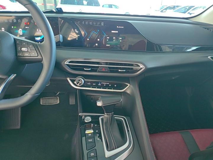 Eado 2021 PLUS NE 1.4T GDI DCT Premium photo 7