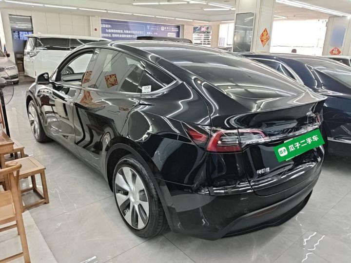 Model Y 2021 Standard Range RWD photo 4