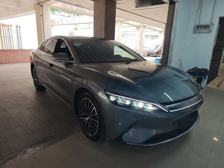 Han 2021 EV Standard Range Luxury photo 3