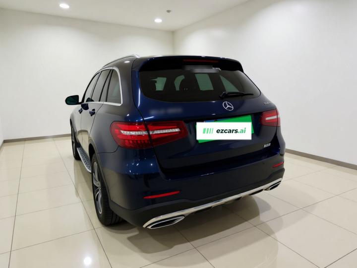 GLC 2017 GLC 260 4MATIC Luxury photo 4