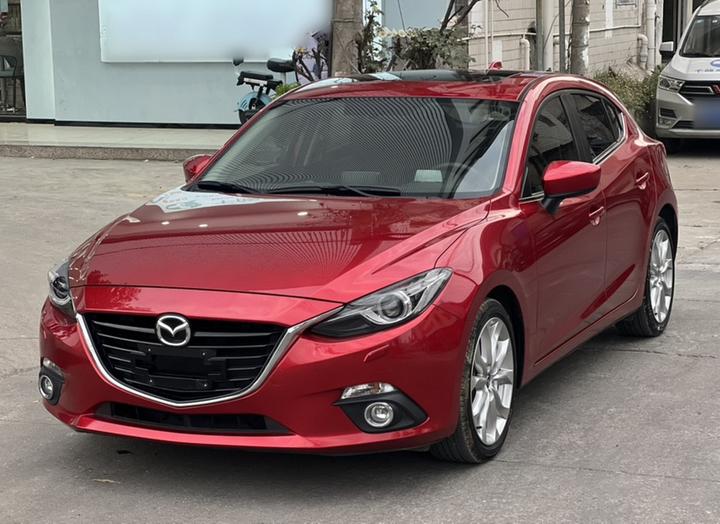 3 Axela 2016 Hatchback 2.0L AT Flagship