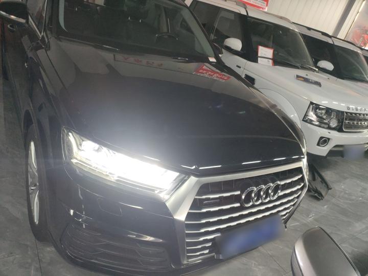 Q7 2018 45 TFSI Tech photo 2