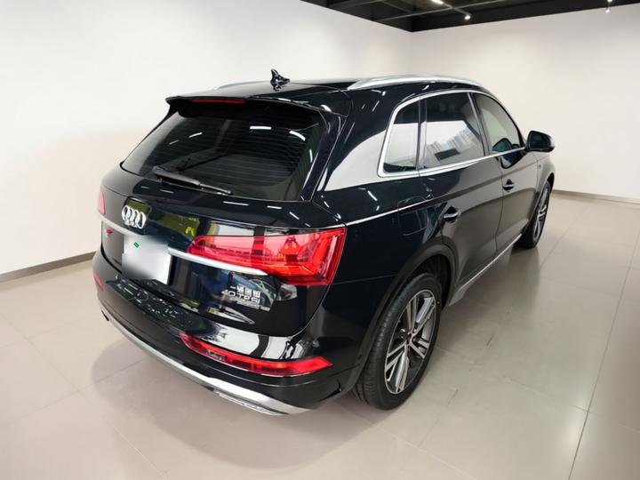 Q5L 2022 Facelift 40T Luxury Dynamic photo 4