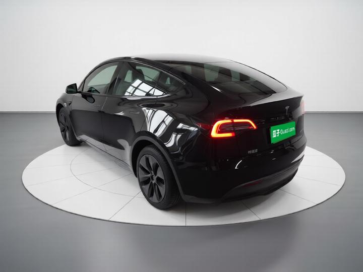 Model Y 2023 RWD photo 4