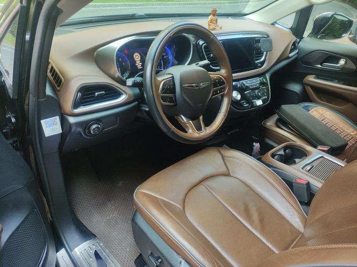 Chrysler Imported 2017 3.6L Exclusive photo 5