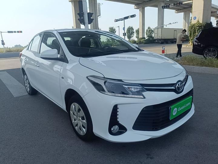 Vios 2022 1.5L 20 Anniversary Edition photo 3