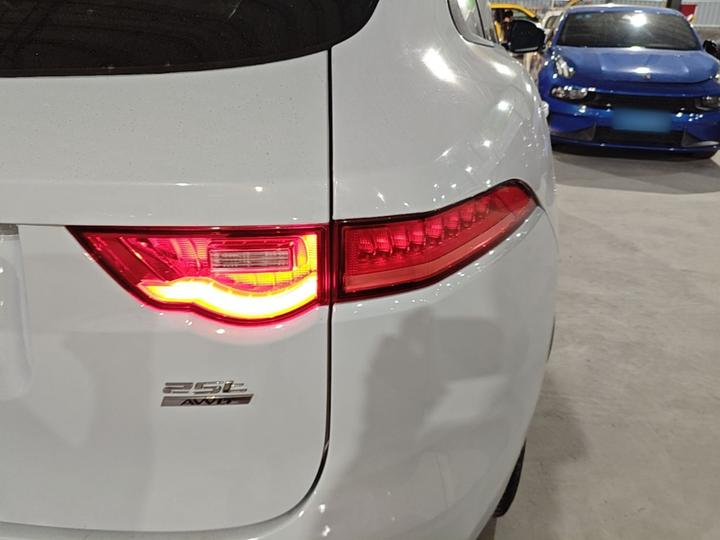 F-PACE 2018 2.0T AWD Exclusive photo 7