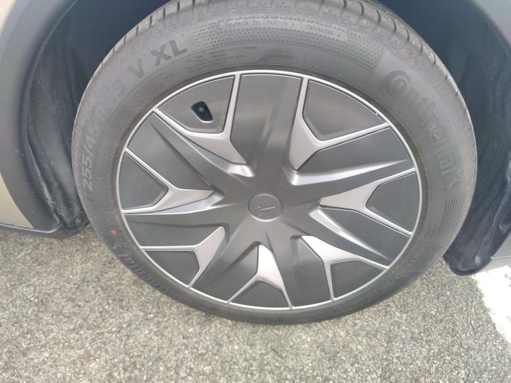 Model Y L 2025 Long Range AWD photo 8