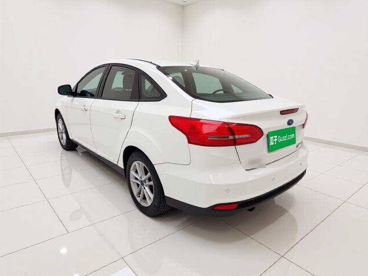 Focus 2017 Sedan 1.6L AT Fashion photo 4