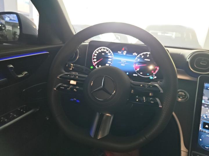 C-Class 2024 Facelift C 200 L Sport photo 6
