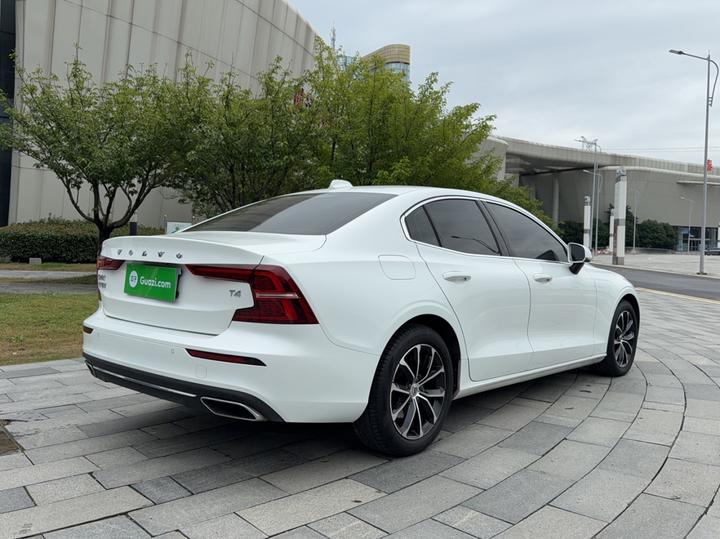 S60 2020 T4 Luxury photo 4