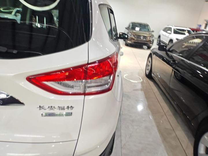Kuga 2015 1.5L GTDi RWD photo 7