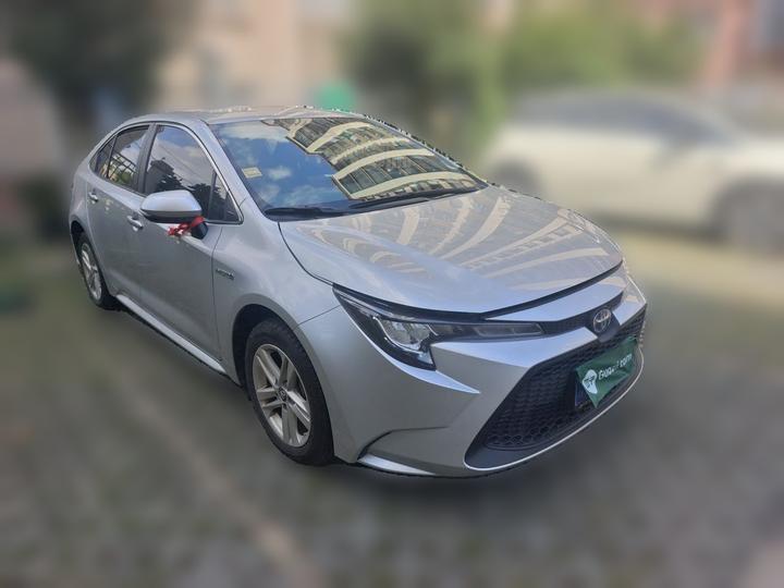 Levin 2022 Hybrid 1.8H E-CVT Leading photo 3