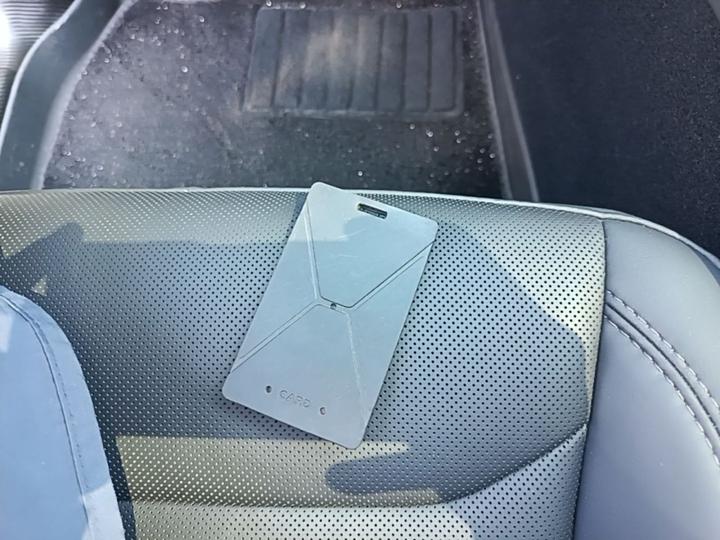Model Y 2025 RWD photo 8
