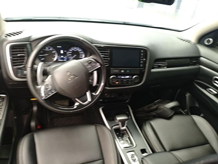 Outlander 2019 2.4L AWD Enjoy 7-Seater China VI photo 5