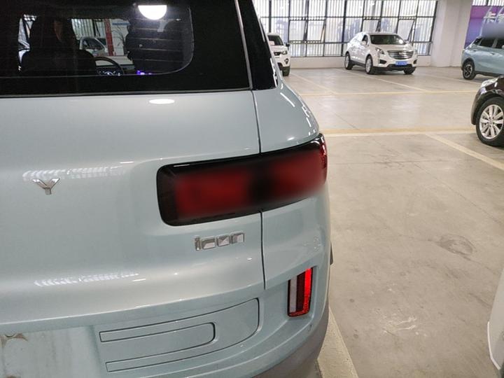 Geely icon 2022 1.5TD photo 7