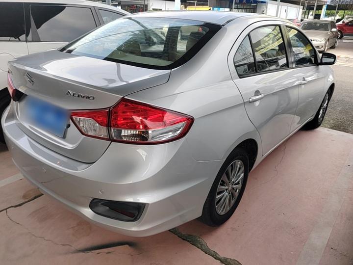 2015 1.6L AT photo 6