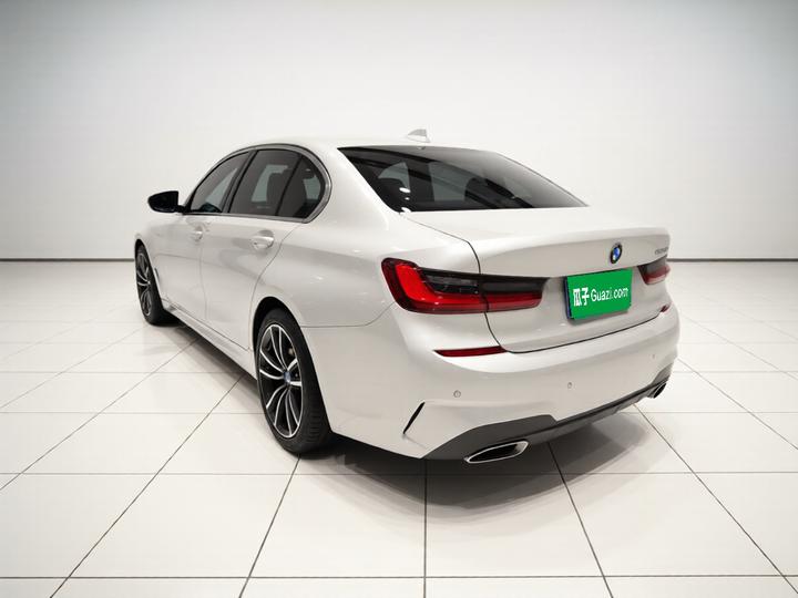 3 Series 2022 325Li M Sport Package photo 4