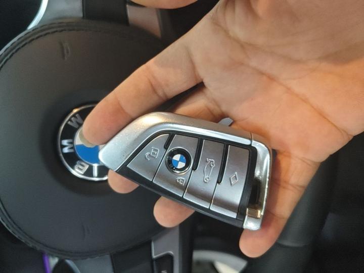 5 Series Imported 2019 Facelift 525i M Sport Package photo 8