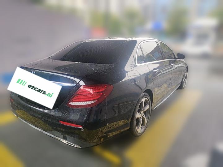 E-Class 2019 E 300 L Sport Luxury photo 6