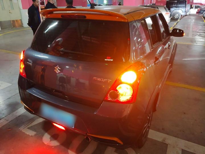 Swift 2016 1.5L AT Fashion photo 6
