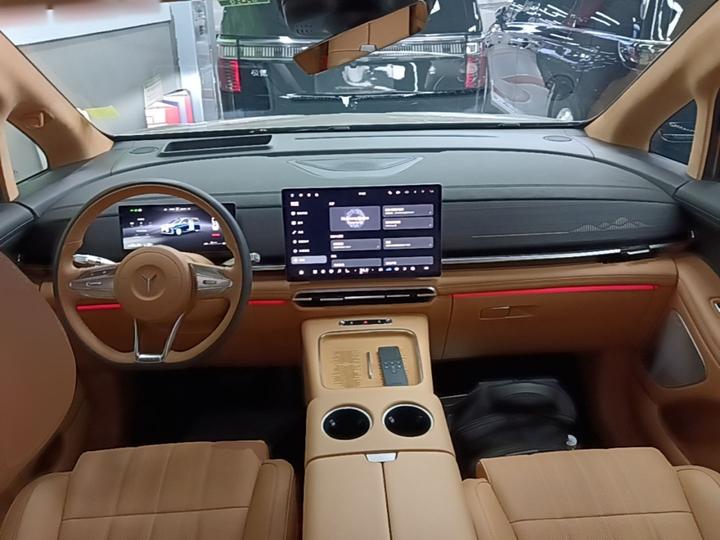 Voyah Dreamer 2026 PHEV Qiankun Ultra photo 5