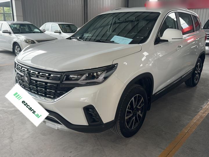 Forthing T5 2022 Prosperous 1.6L MT 5-Seater