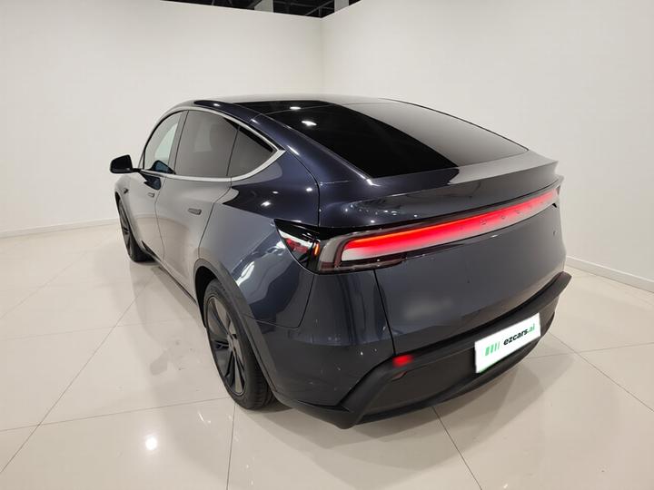 Model Y 2025 RWD photo 4