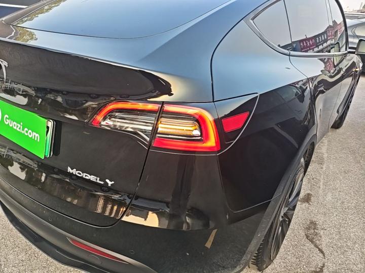 Model Y 2022 Facelift RWD photo 7
