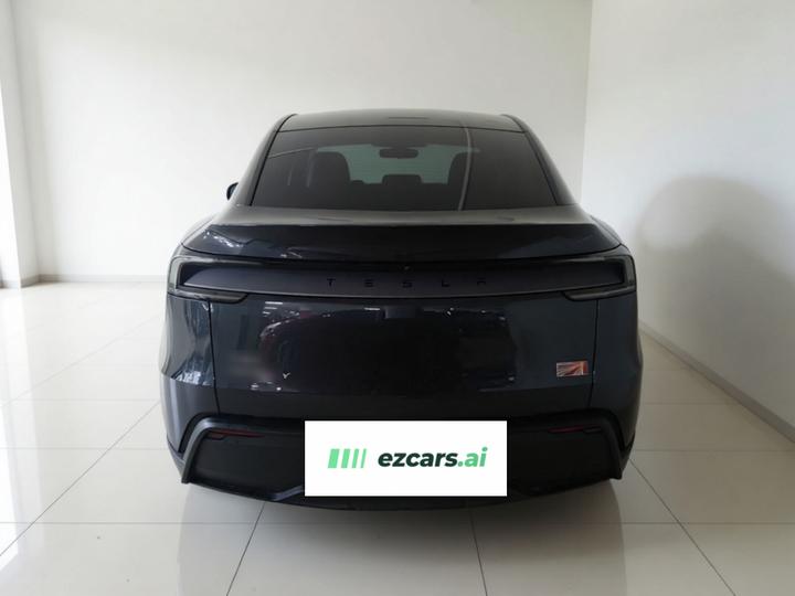 Model Y 2025 RWD photo 3