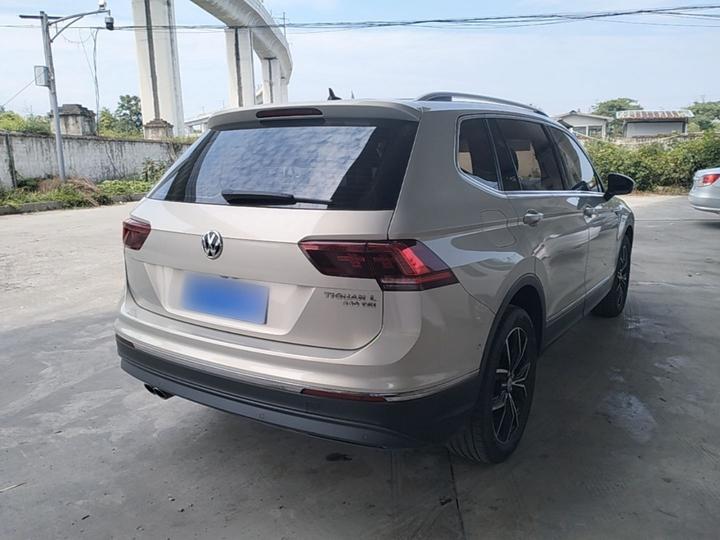Tiguan L 2018 330TSI AT RWD Flagship photo 4