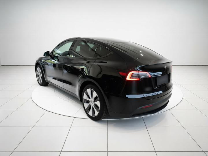 Model Y 2022 Facelift RWD photo 4