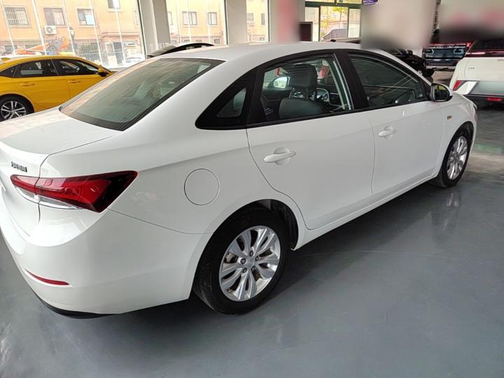 Excelle 2021 Facelift Classic 1.5L AT Progressive photo 4
