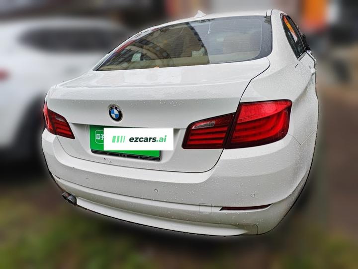 5 Series 2011 523Li Leading photo 5