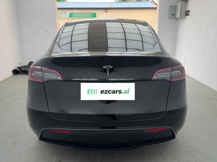 Model Y 2021 Standard Range RWD photo 3