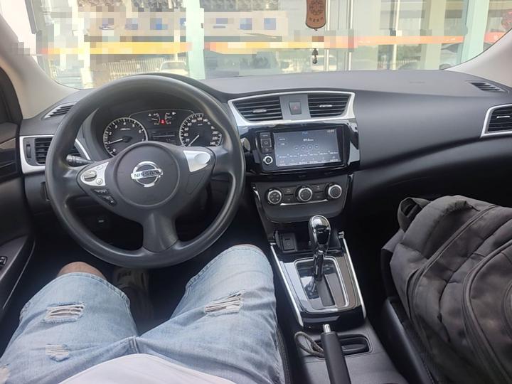 Sylphy 2018 1.6XV CVT Exclusive photo 5