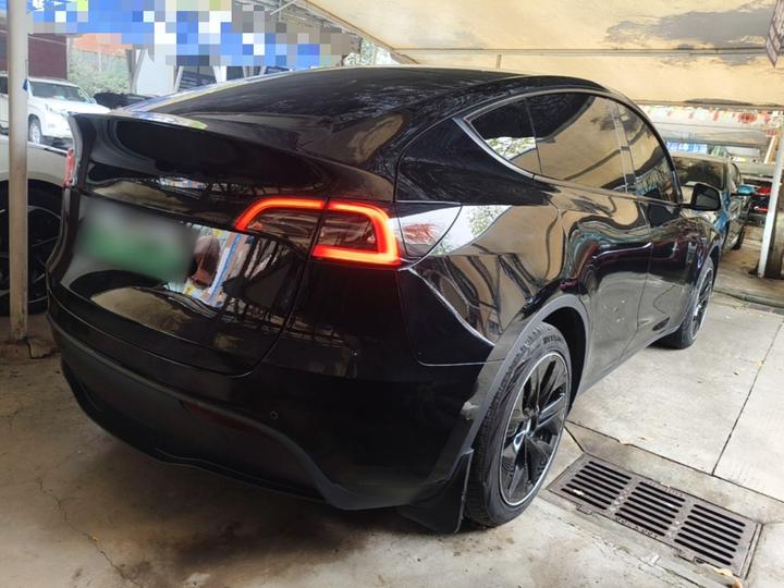 Model Y 2022 Facelift RWD photo 6